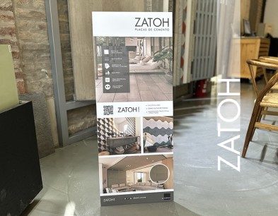 Expositor publicitario ZATOH - 40x100 cm